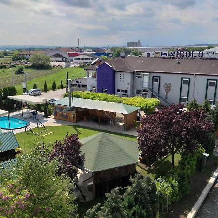 Garni Hotel & Spa Nicolo Kruševac エクステリア 写真