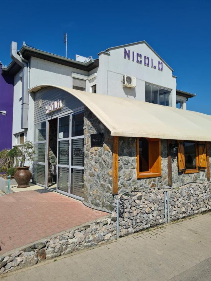 Garni Hotel & Spa Nicolo Kruševac エクステリア 写真