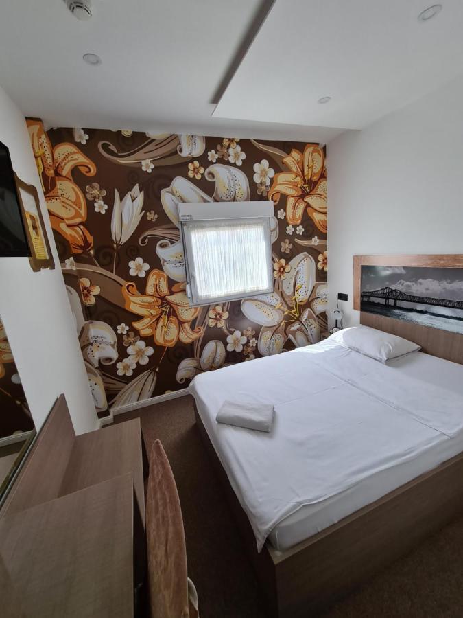 Garni Hotel & Spa Nicolo Kruševac エクステリア 写真