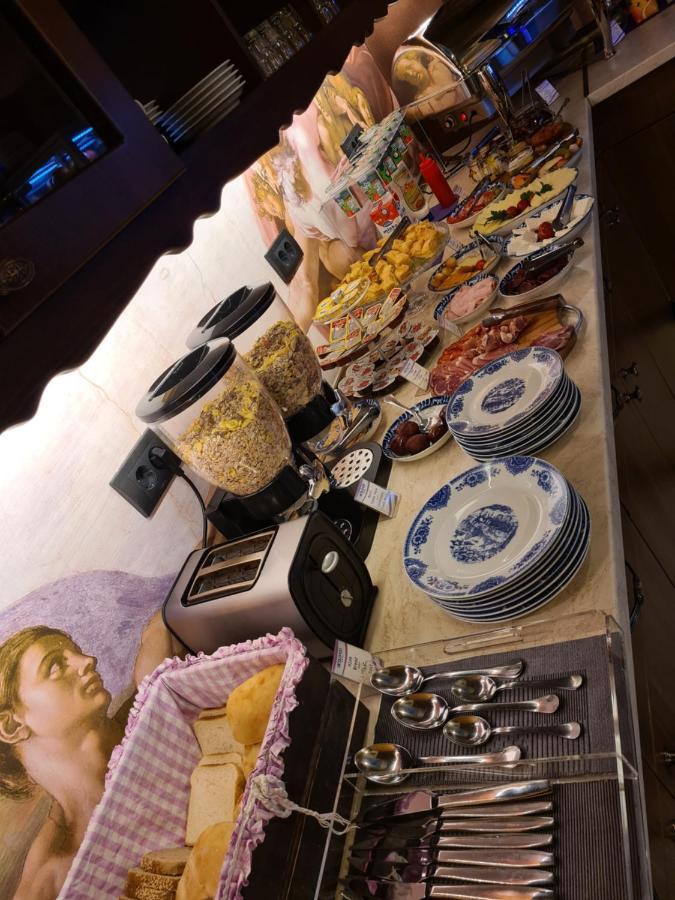 Garni Hotel & Spa Nicolo Kruševac エクステリア 写真