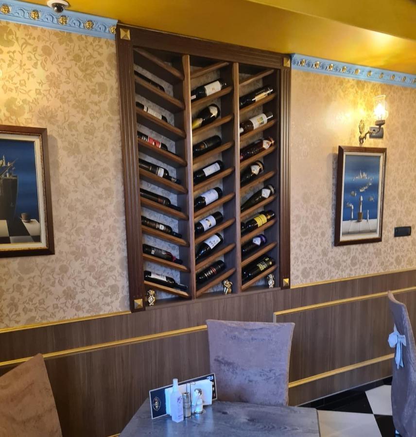 Garni Hotel & Spa Nicolo Kruševac エクステリア 写真